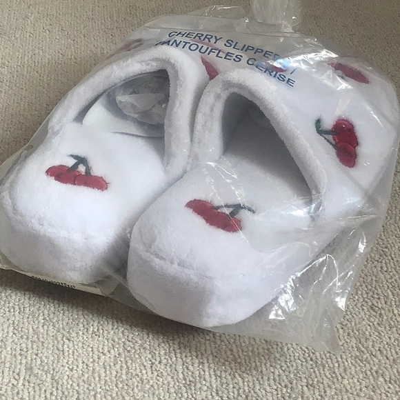 Slippers - Picture 5 of 5